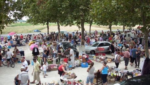 Boulodrome (en bas du parking)